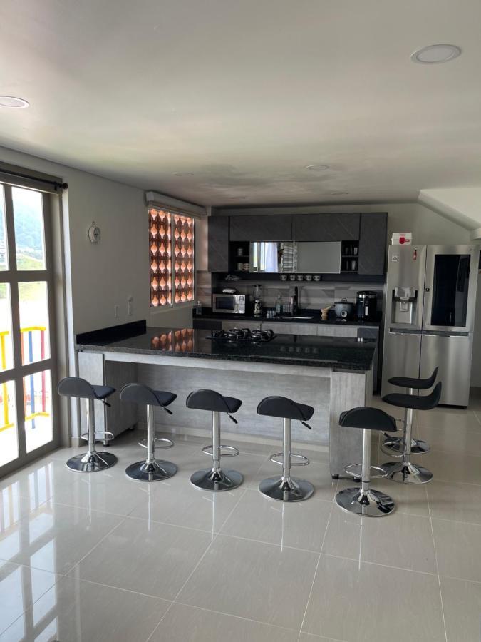 Apartamento De Lujo Appartement Guatapé Buitenkant foto
